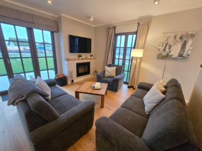 Reetland am Meer - Luxus Reetdachvilla mit 3 Schlafzimmern, Sauna und Kamin H20, Dranske